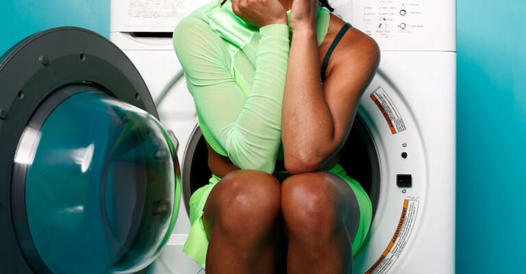 Osakemarkkinat - Markkinakatsauksen Voima: Kuinka Se Muokkaa Sijoitusstrategioita ja Liiketoimintapäätöksiä