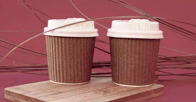 Piilolinssit - Piilolinssiteollisuuden tulevaisuus: Innovatiiviset ratkaisut ja kestävä kehitys muuttavat näkemistä