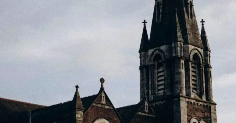 Sijoittaminen - Näin Luot Passiivista Tuloa ja Saavutat Taloudellisen Vapauden